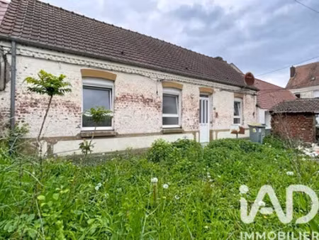 maison de village à lapugnoy (62122)