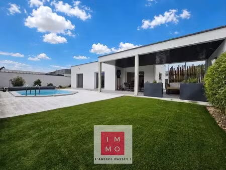 1 2km jardin massey superbe villa contemporaine 4 chambres grand garage piscine