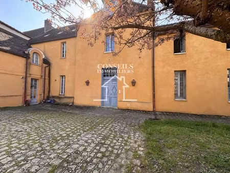 joigny ville historique