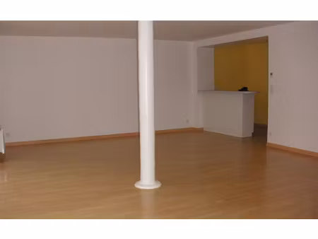 location appartement  m² t-3 à neufchâteau  535 €