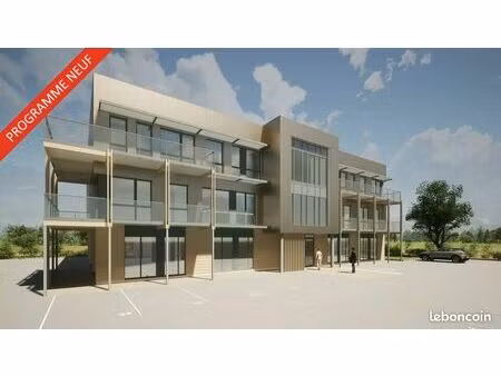 bureaux 683 m²