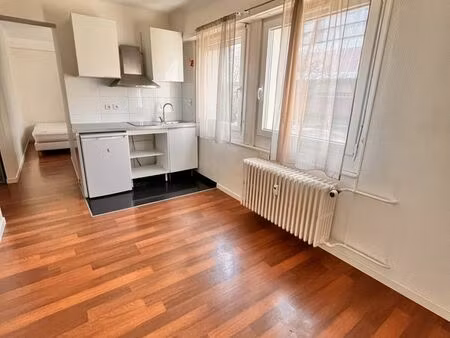 studio 1 pièce 24 m²