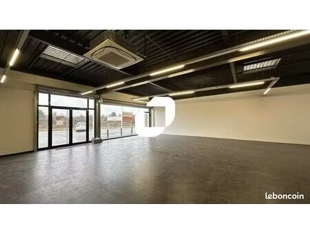 local d'activité 250 m²