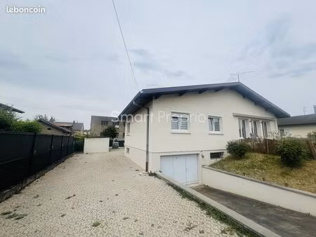 villa 4 pièces 82 m²