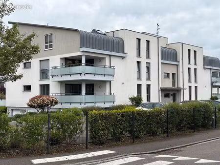 appartement 3 pièces à village-neuf
