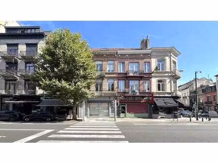 ixelles -- lepoutre -- rez commercial de 85m² avec une belle