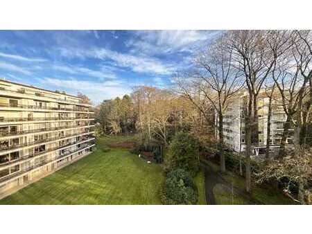 uccle de fré – appartement 178 m² – 3 chambres – 3 sdb – ter
