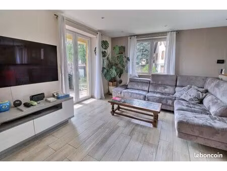 maison 6 pièces 123 m²