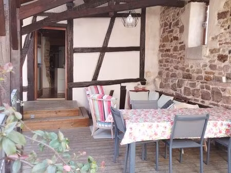 maison alsacienne rénovée- terrasse 65 m2- garage double- centre eguisheim