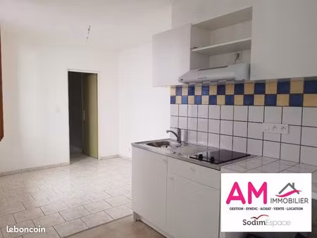 studio 1 pièce 32 m²