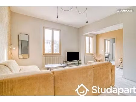 chambre 1 pièce 15 m²