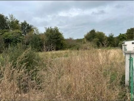 terrain constructible environ 2800m2
