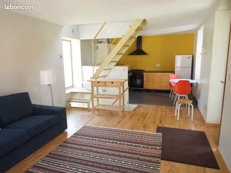 très joli triplex à louer saint rémy - taisey