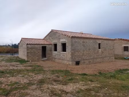 maison 1 pièce 90 m²