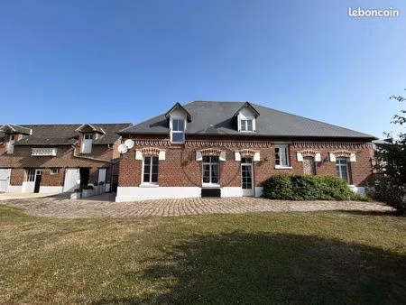 maison 8 pièces 202 m²