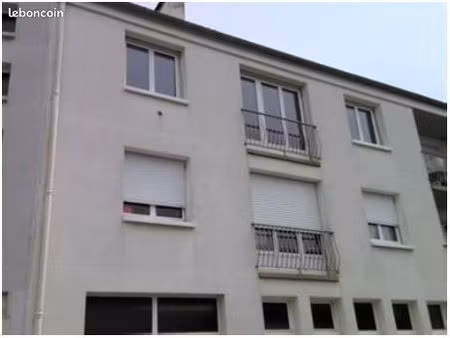 appartement en centre-ville (place de la vendée) de la roche sur yon (41 m² hab.) dans un 