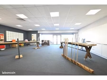 local commercial 248 m²