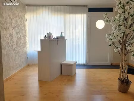 local commercial 68 m²