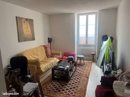 sous location t2 proche centre-ville de pau