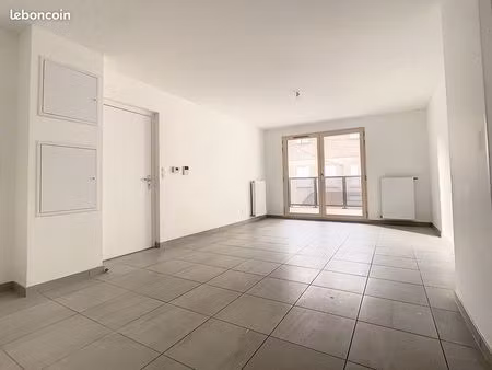 appartement 3 pièces 66 m²