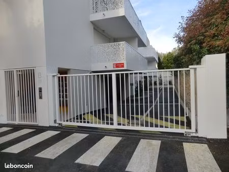 a louer place de parking centre de mauguio
