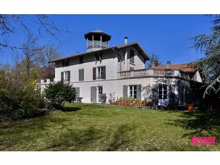 maison de luxe à vendre à sainte-foy-lès-lyon