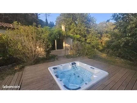 propriété 5 pièces 160 m²
