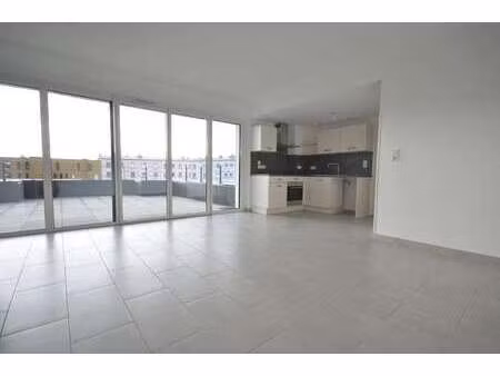 location appartement 3 pièces à brest jaurès (29200) : à louer 3 pièces / 65m² brest jaurè