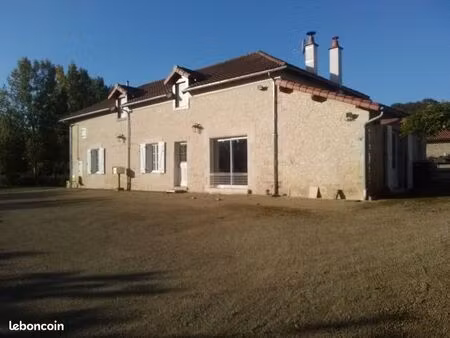 location maison ancienne 3 chambres