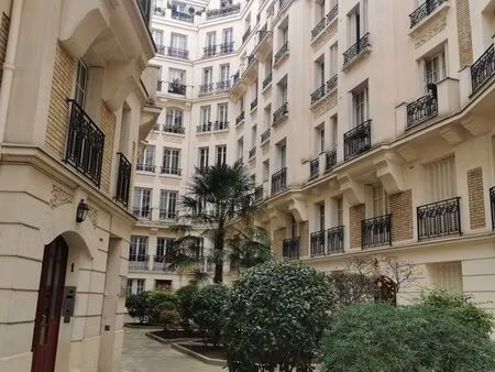 studio meublé 10m² - paris 16ème - prestations – 378 hc