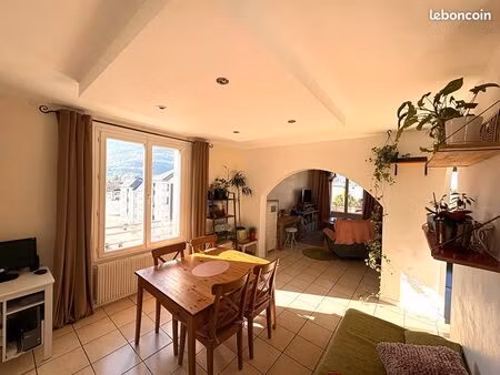 appartement 3 pièces 67 m²