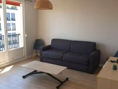 boulogne-billancourt – studio meublé lumineux – 33 m²