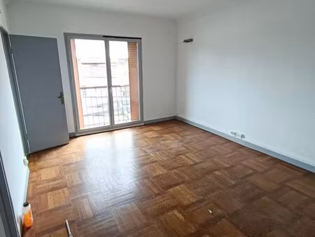 appartement t3 – 63 m² avec balcons – place de la république-31600 muret