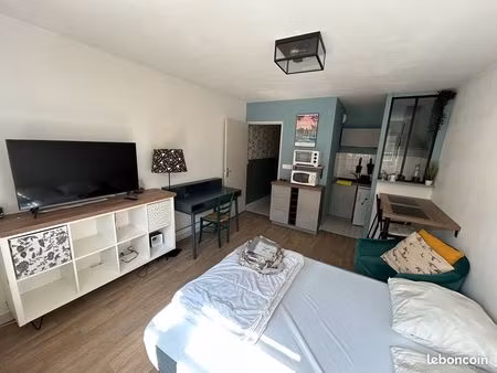 studio au calme - meublé tout équipé avec machine à laver - vue sur cour intérieur - nante