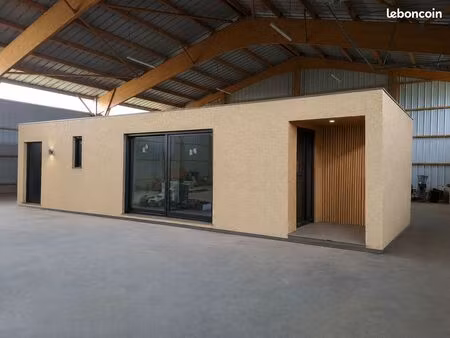 60 m² bureau / maison / vestiaire / logement