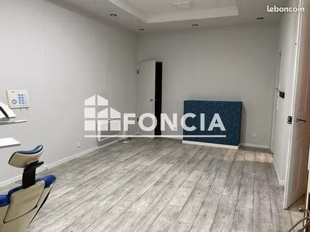 local commercial 60 m²