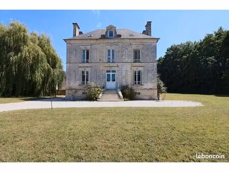 maison 7 pièces 231 m²