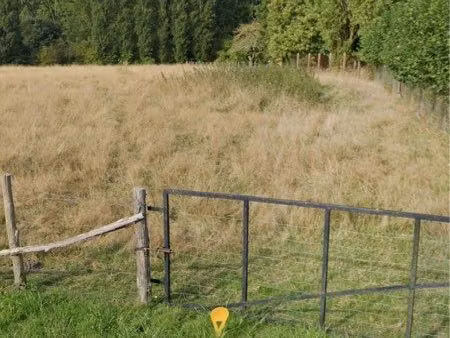 terrain constructible 566 m²