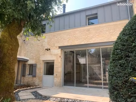 maison atypique à louer plein centre au calme