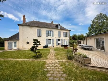 manoir du 19ème siècle 189m² avec sa maison de gardien