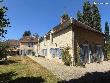 maison 11 pièces 416 m²