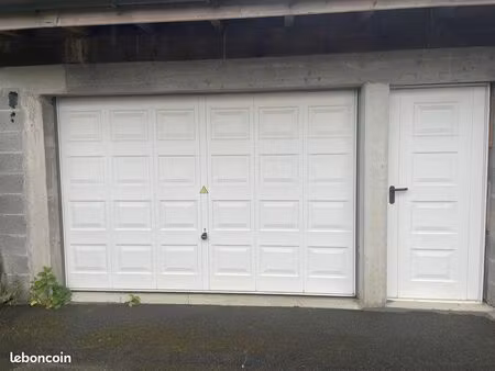 garage à louer 40 m2