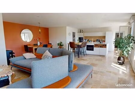 maison de 260 m² avec espace professionnel à arçonnay