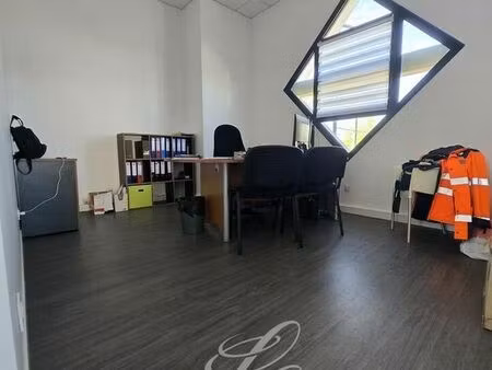 bureaux 131 m² le mans