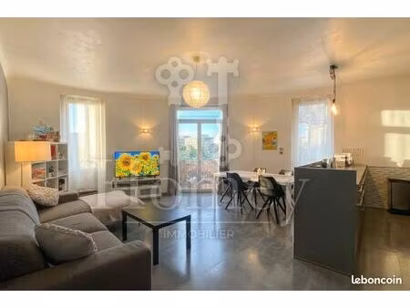 appartement 4 pièces 82 m²