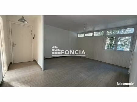 appartement t3 au centre-ville avec balcon  loggia et cave