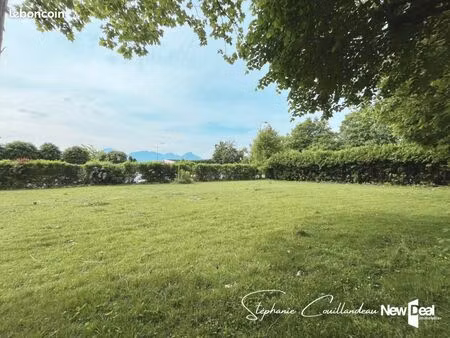 terrain 737 m² chambery