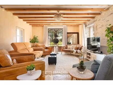 propriété rénovée avec gîte  salle de réception et vue dégagée sur la campagne tarnaise