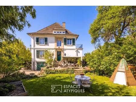 maison bourgeoise rénovée dans son écrin de verdure
