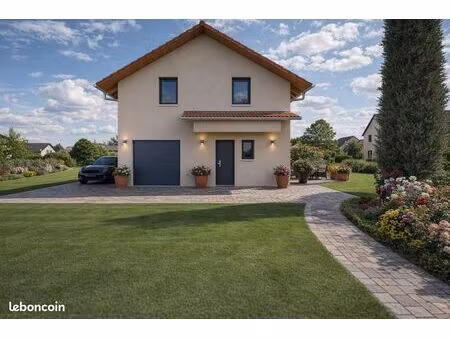 maison 5 pièces  99m2 plus garage de 27m2 bonneville centre